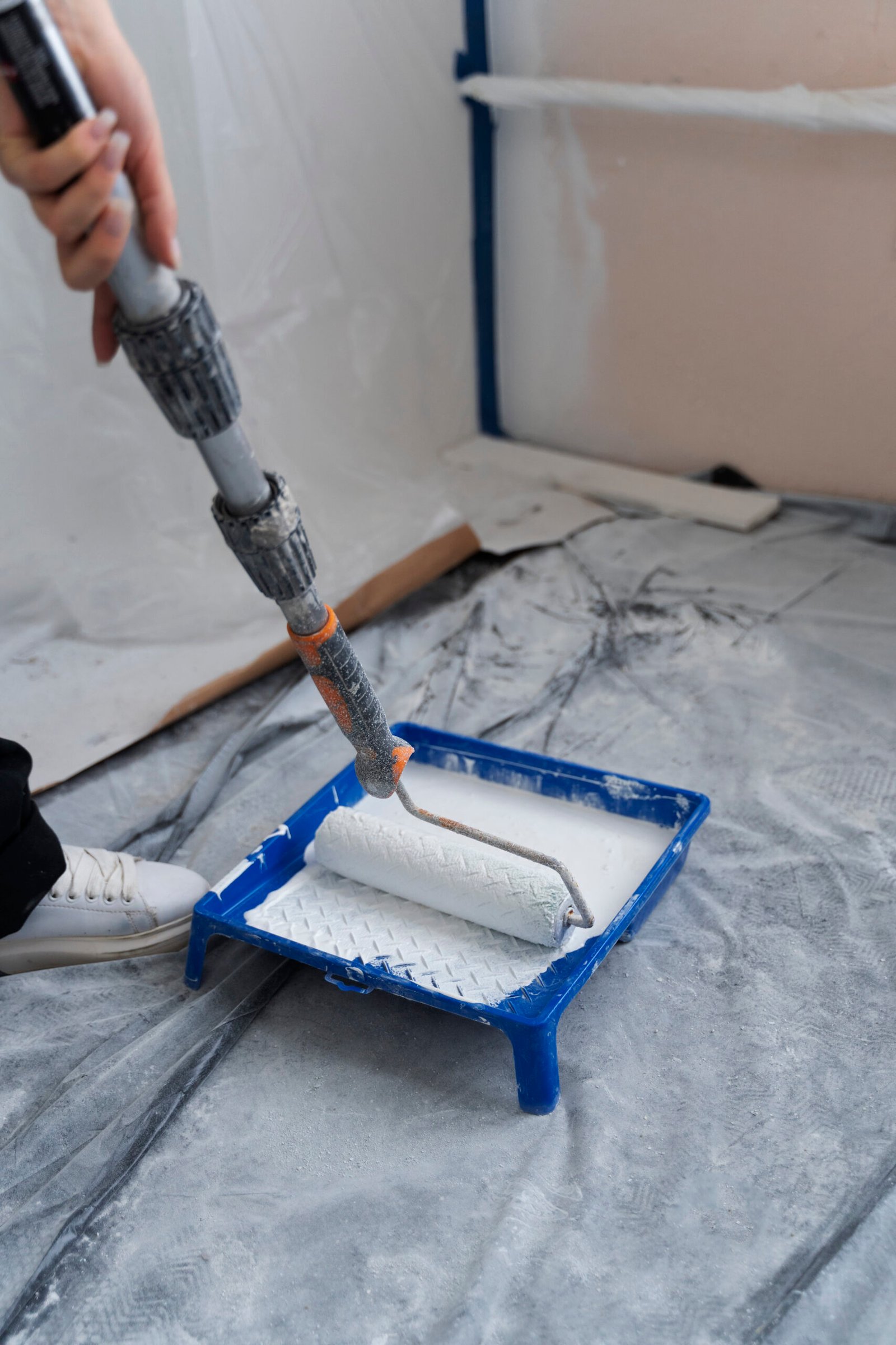 construction-worker-using-paint-roller